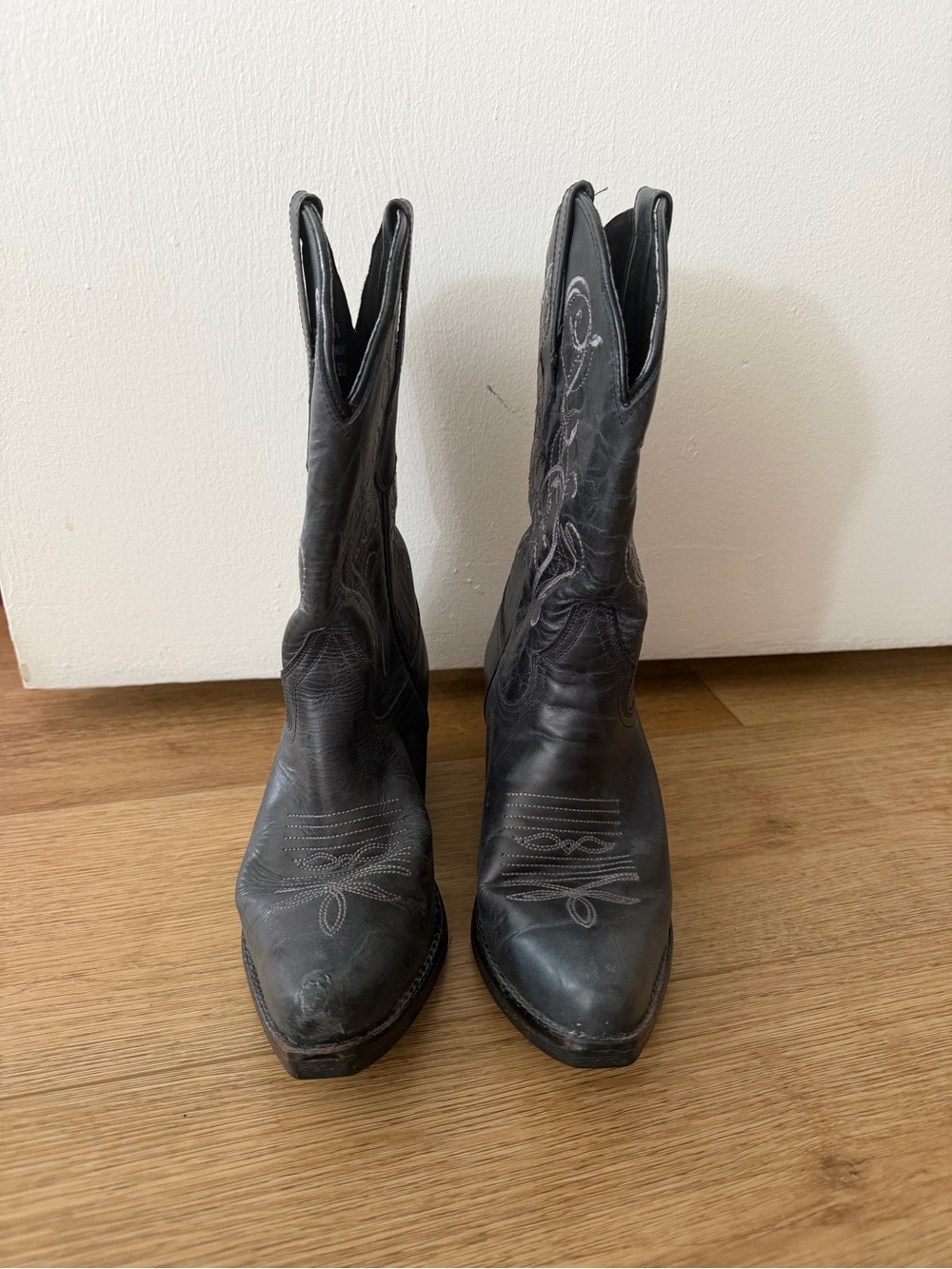 Sterling River Black Cowboy Boots